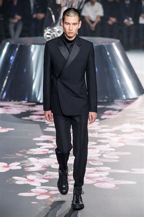 dior suits